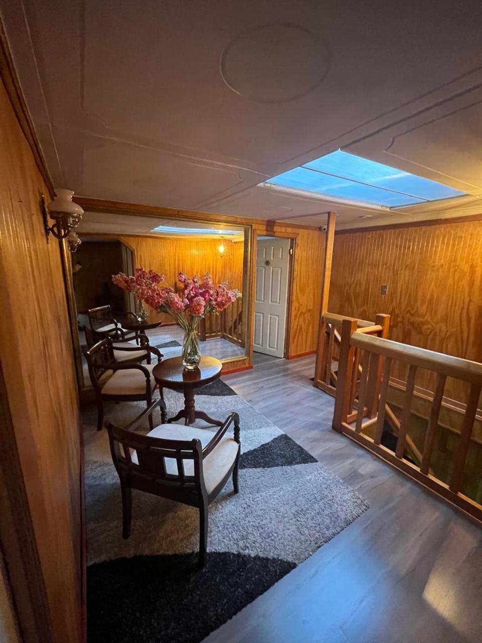 Hostal Espanol Coyhaique Luaran gambar