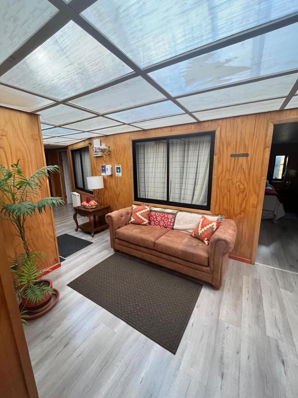 Hostal Espanol Coyhaique Luaran gambar