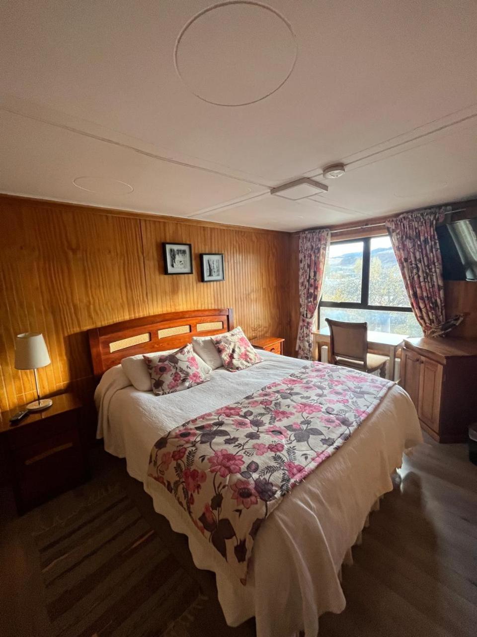Hostal Espanol Coyhaique Luaran gambar