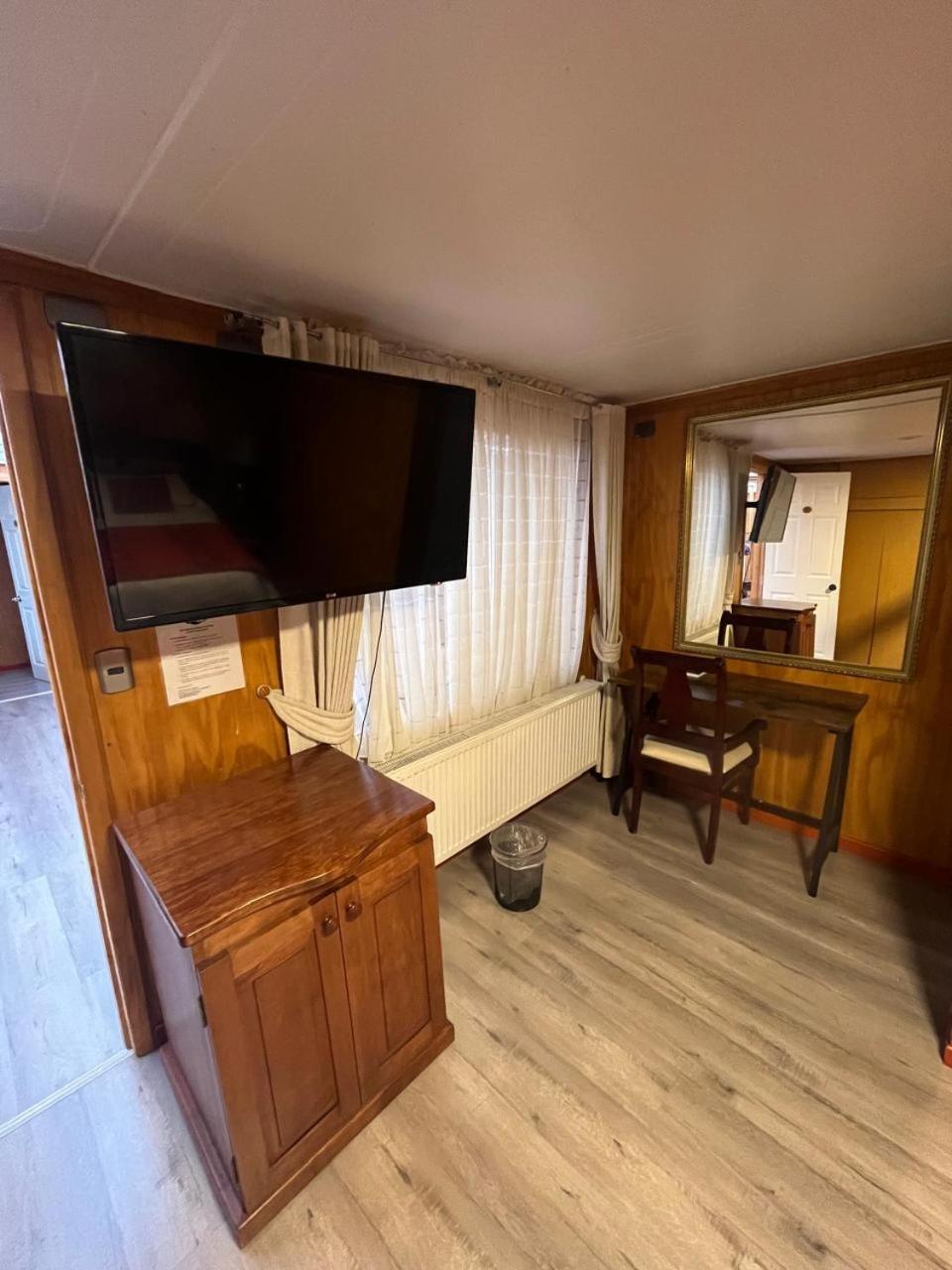 Hostal Espanol Coyhaique Luaran gambar