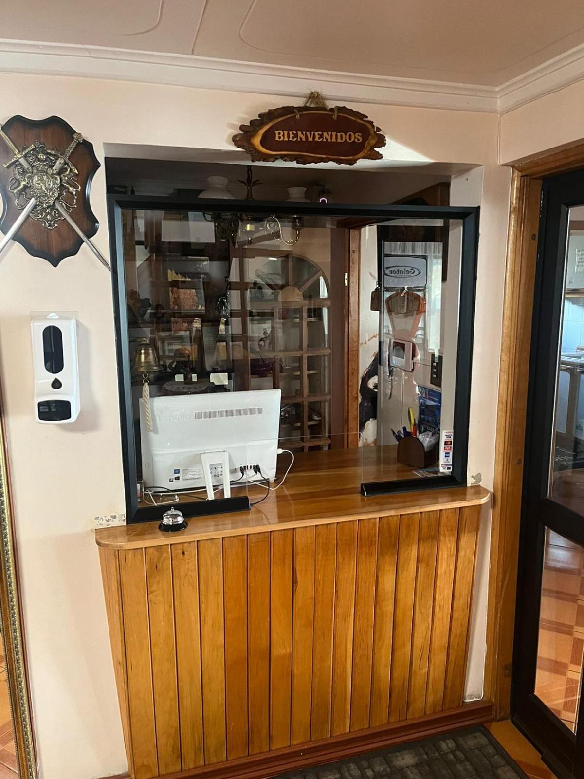 Hostal Espanol Coyhaique Luaran gambar